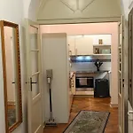 Apartamento Exklusive Agnes In Zentraler Bestlage Von Zeitz! Vollausgestattet, Freie Parkplaetze, Magenta-tv, Highspeed Wlan, Fahrstuhl Zeitz