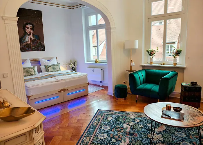 Exklusive Agnes In Zentraler Bestlage Von Zeitz! Vollausgestattet, Freie Parkplaetze, Magenta-tv, Highspeed Wlan, Fahrstuhl Апартаменты *