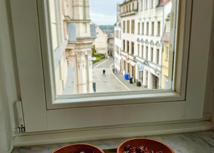 Апартаменты Exklusive Agnes In Zentraler Bestlage Von Zeitz! Vollausgestattet, Freie Parkplaetze, Magenta-tv, Highspeed Wlan, Fahrstuhl