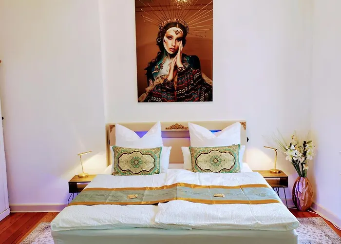 Апартаменты Exklusive Agnes In Zentraler Bestlage Von Zeitz! Vollausgestattet, Freie Parkplaetze, Magenta-tv, Highspeed Wlan, Fahrstuhl Цайц