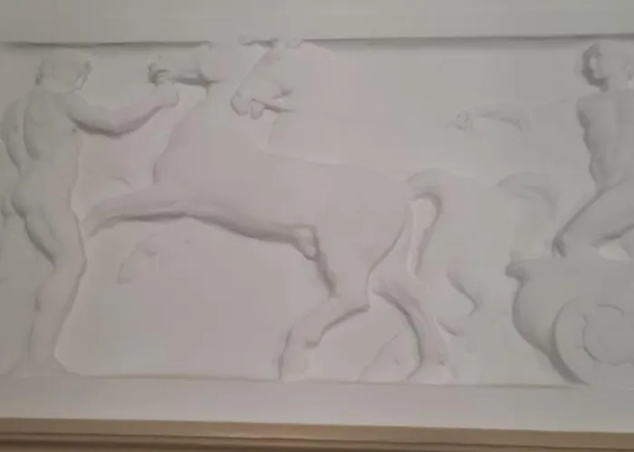 Апартаменты Exklusive Agnes In Zentraler Bestlage Von Zeitz! Vollausgestattet, Freie Parkplaetze, Magenta-tv, Highspeed Wlan, Fahrstuhl Цайц