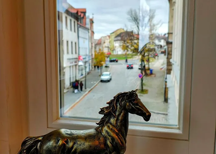 Апартаменты Exklusive Agnes In Zentraler Bestlage Von Zeitz! Vollausgestattet, Freie Parkplaetze, Magenta-tv, Highspeed Wlan, Fahrstuhl Цайц