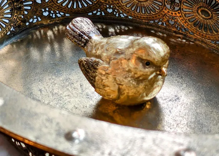 Exklusive Agnes In Zentraler Bestlage Von Zeitz! Vollausgestattet, Freie Parkplaetze, Magenta-tv, Highspeed Wlan, Fahrstuhl Цайц